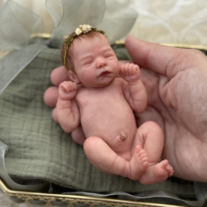 エスニックベビー　Laura Tuzio Rossフルシリコン リボーンドール Laura by Laura Tuzio Ross